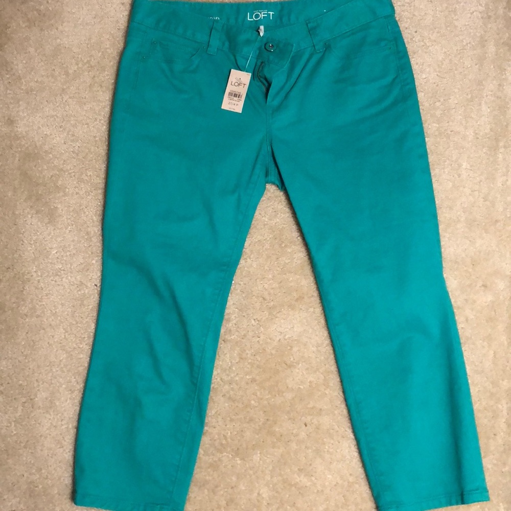 New teal Loft crops